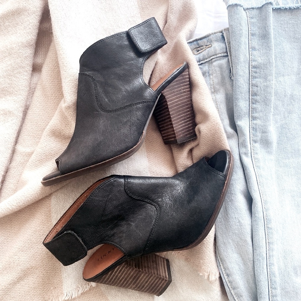 Lucky Brand Lizette peep toe sling back heeled booties